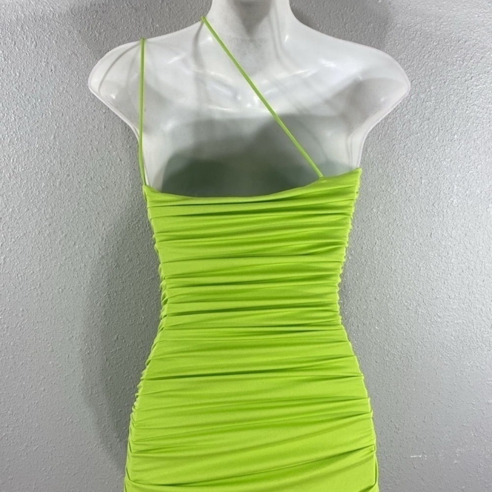 NWT Superdown Sierra Ruched Mini Dress in Neon Green XS ZZ8 - Picture 8 of 11